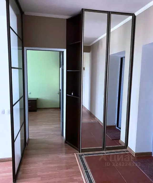 2-к кв. Волгоградская область, Волгоград ул. Карла Либкнехта, 21 (79.0 ... - Фото 1