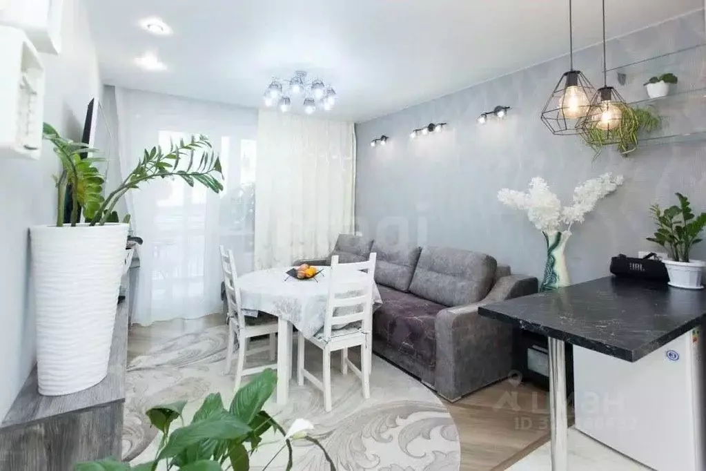 2-к кв. Ханты-Мансийский АО, Сургут Университетская ул., 49 (65.3 м) - Фото 1