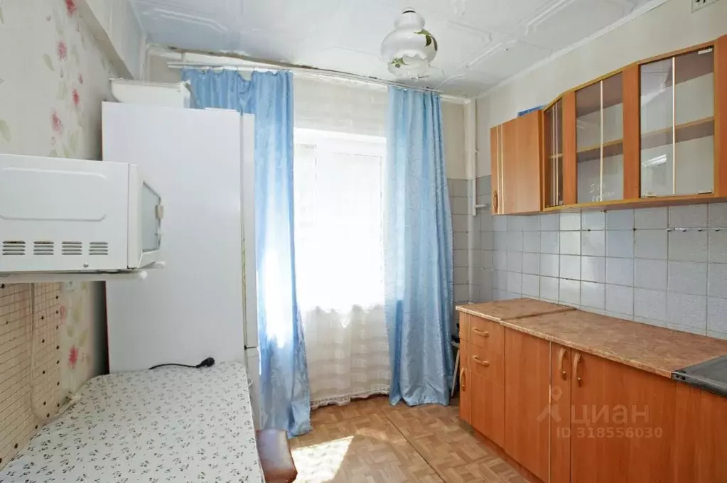 1-к кв. Омская область, Омск Заозерный мкр, ул. Тимофея Белозерова, 11 ... - Фото 0