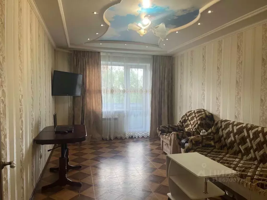3-к кв. Омская область, Омск ул. Кирова, 22/2 (63.0 м) - Фото 0