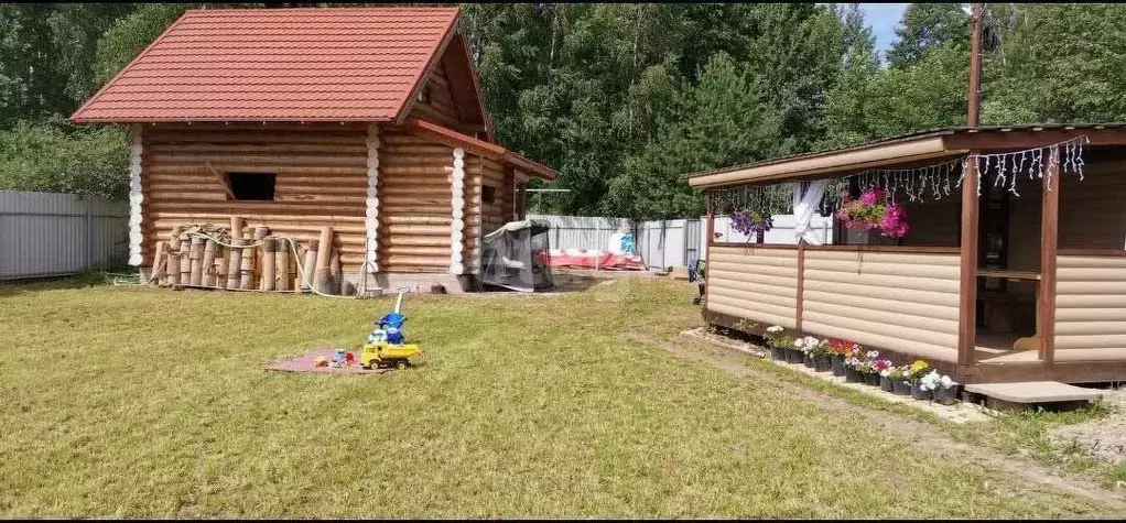 Дом в Калужская область, Жуковский муниципальный округ, Белоусово ... - Фото 0
