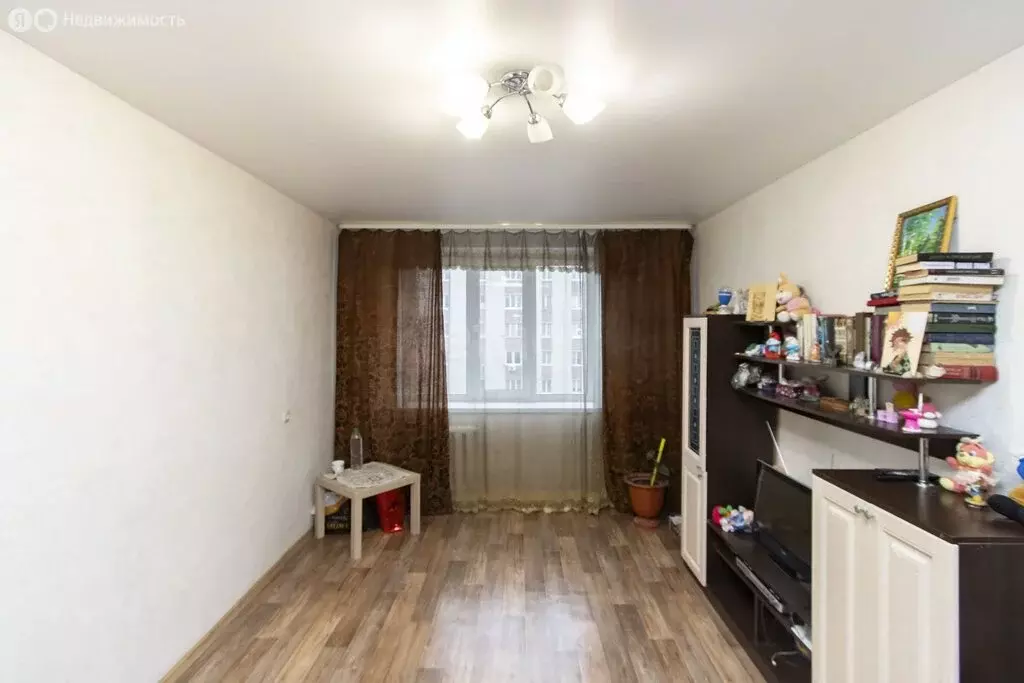 2-комнатная квартира: Тюмень, улица Республики, 246 (47.7 м) - Фото 1