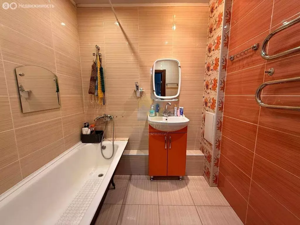 3-комнатная квартира: Абакан, улица Некрасова, 8 (75 м) - Фото 2