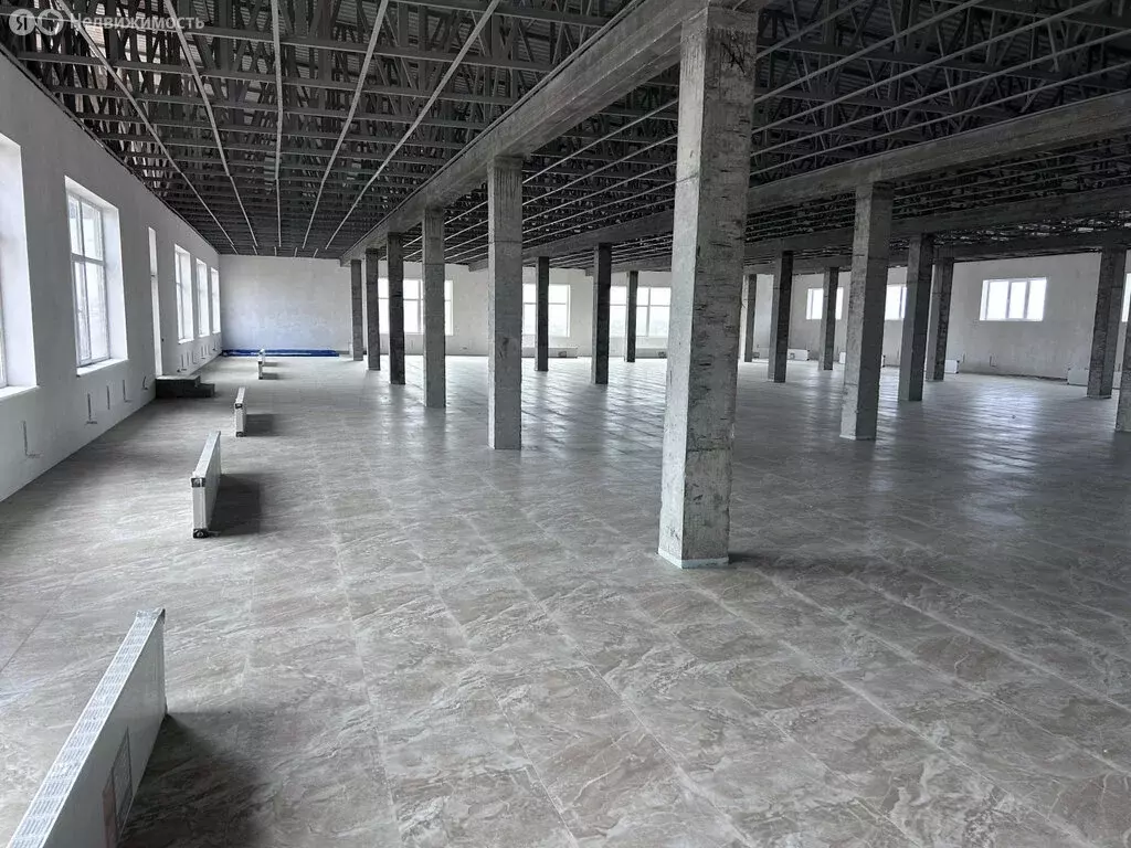 Помещение свободного назначения (2240 м) - Фото 1