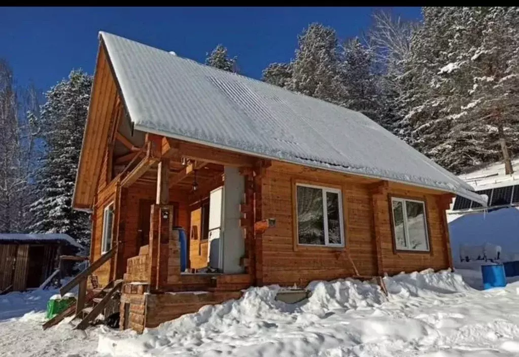 Дом в Алтай, Чойский район, с. Салганда Зеленая ул. (112 м) - Фото 1