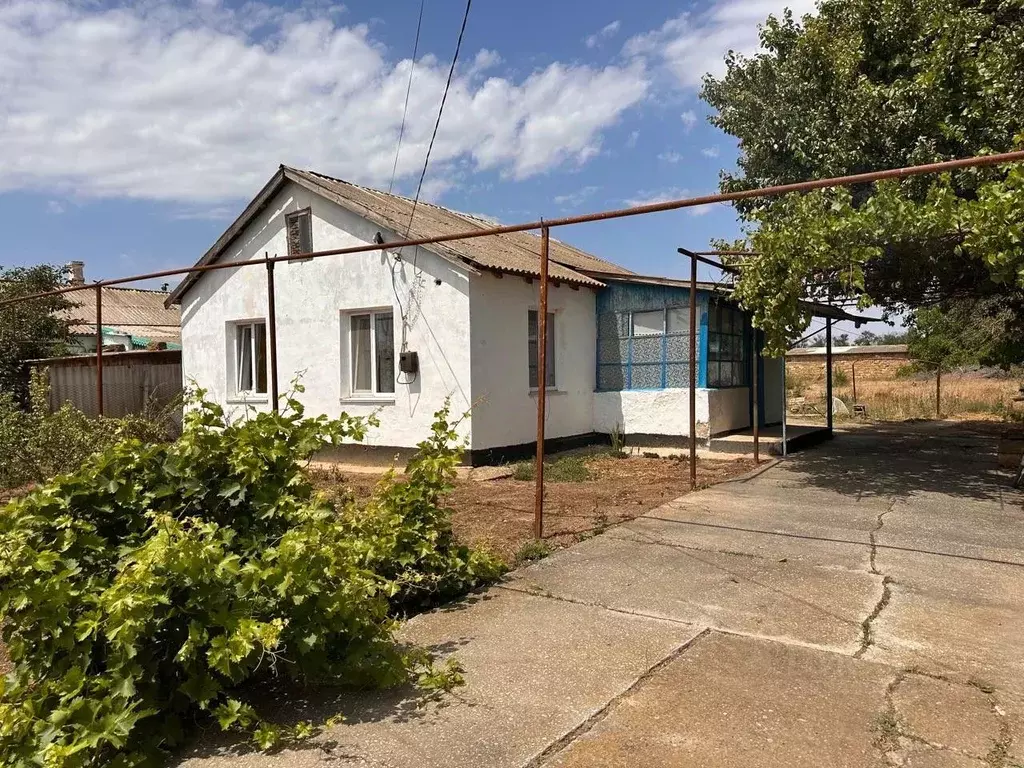 Дом в Крым, Красноперекопский район, с. Воинка туп. Фрунзе, 3 (50 м) - Фото 2