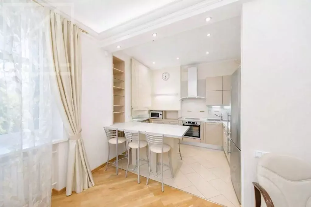 4-к кв. Москва Малая Бронная ул., 36 (97.3 м) - Фото 1