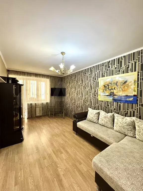 1-к. квартира, 42 м, 4/10 эт. - Фото 0