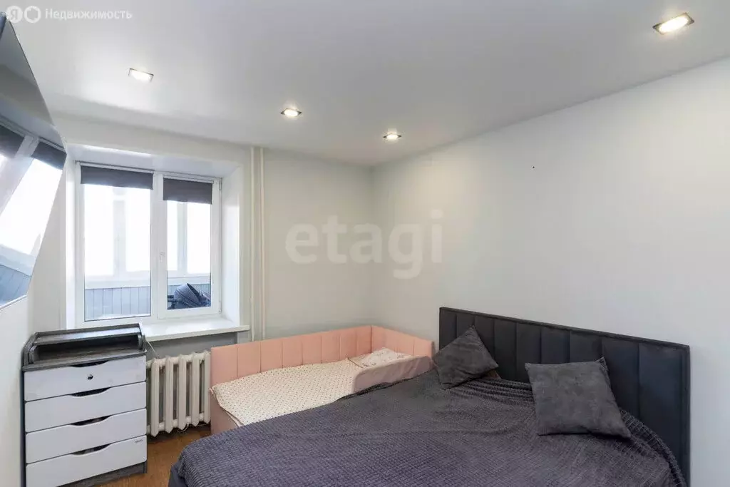 3-комнатная квартира: Тюмень, улица Станислава Карнацевича, 14к1 (74.1 ... - Фото 2