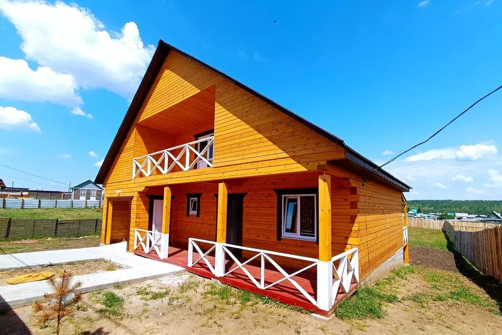 Дом в Урик, Юбилейная улица (220 м) - Фото 0