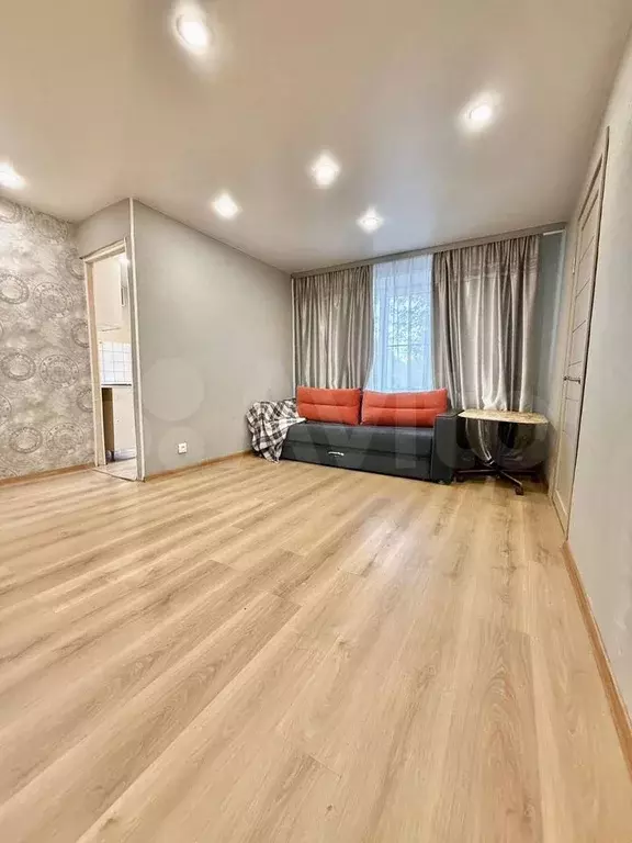 2-к. квартира, 43 м, 2/5 эт. - Фото 1