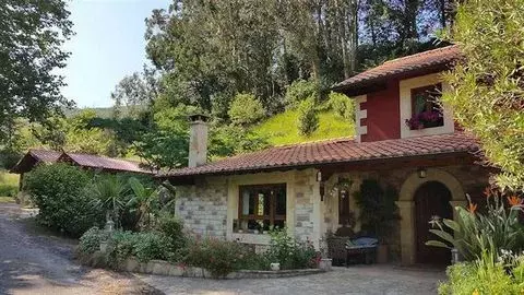 Beautiful 3 Bedroom Country House Plus Guesthouse in Puente Viesgo . - Фото 0