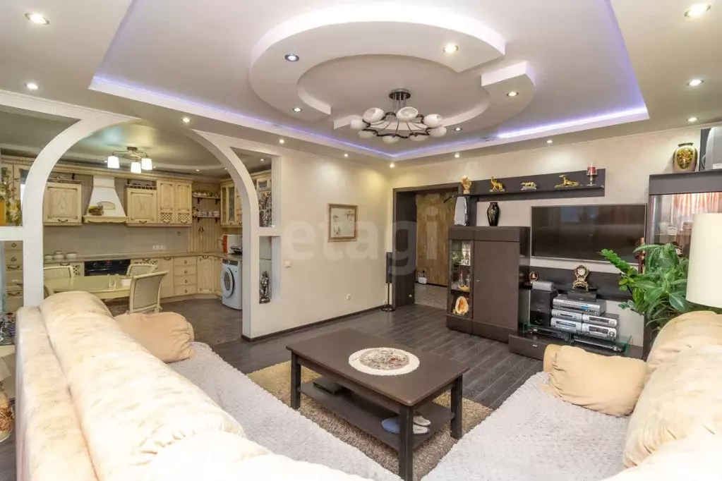 2-к кв. Тюменская область, Тюмень ул. Шишкова, 20 (66.1 м) - Фото 1