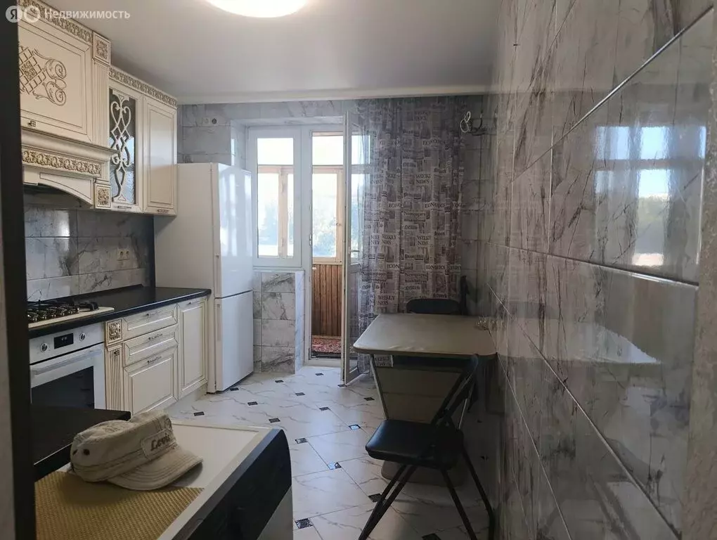 3-комнатная квартира: Симферополь, улица Тренёва, 8 (74 м) - Фото 1