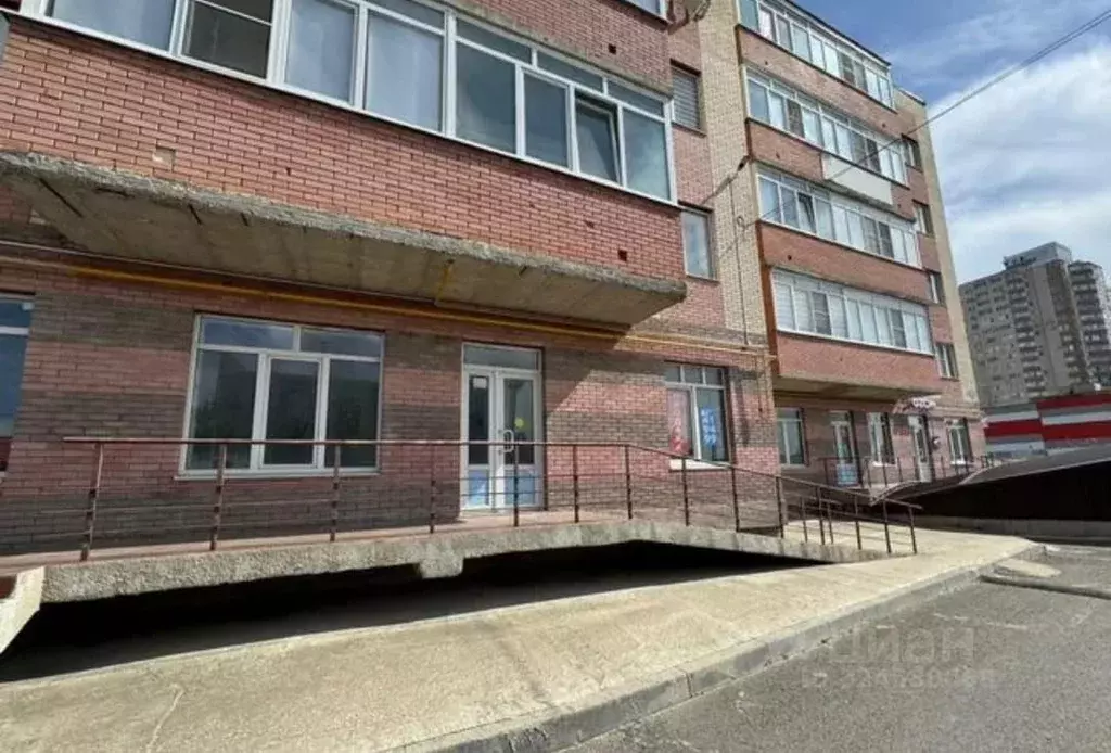 Офис в Ставропольский край, Ставрополь ул. Доваторцев, 82/1 (50 м) - Фото 1