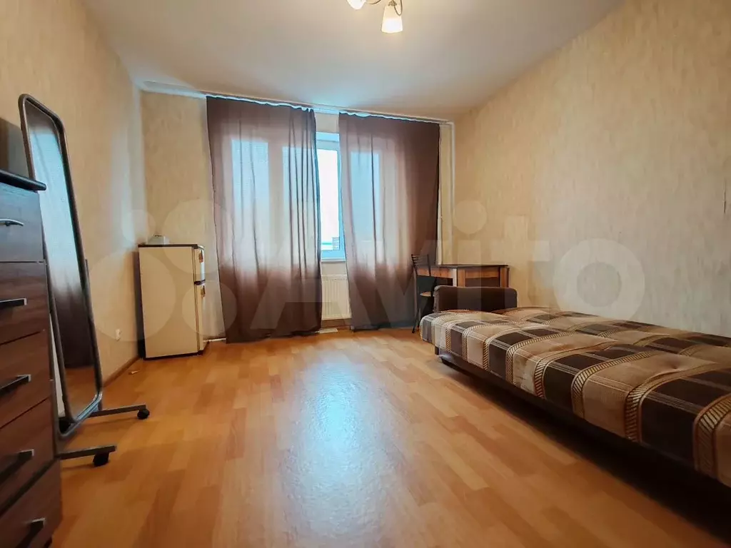 Комната 16 м в 4-к., 15/17 эт. - Фото 0