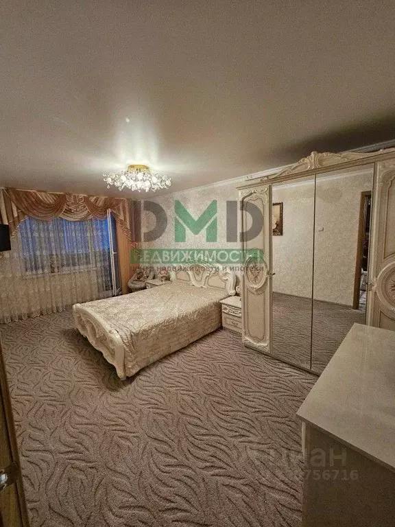 3-к кв. Оренбургская область, Орск Новый город мкр, ул. Комарова, 18 ... - Фото 0