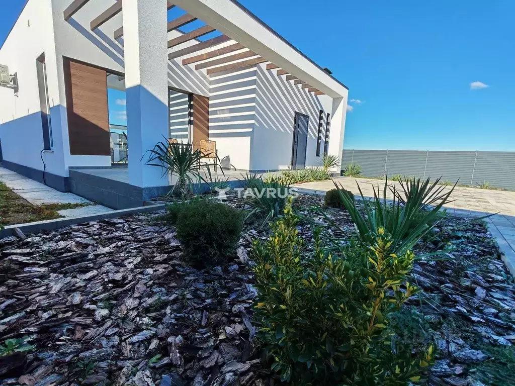 Дом в Крым, Симферопольский район, Добровское с/пос, с. Краснолесье ... - Фото 1