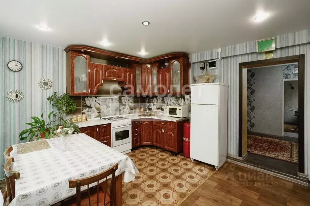 3-к кв. Омская область, Омск ул. 3-й Разъезд, 9 (73.0 м) - Фото 0