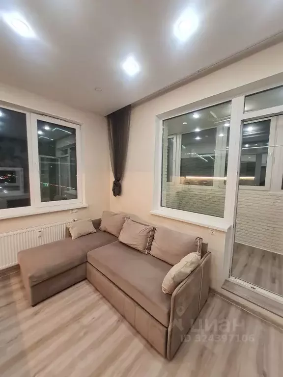 Студия Санкт-Петербург Октябрьская наб., 44 (25.0 м) - Фото 1