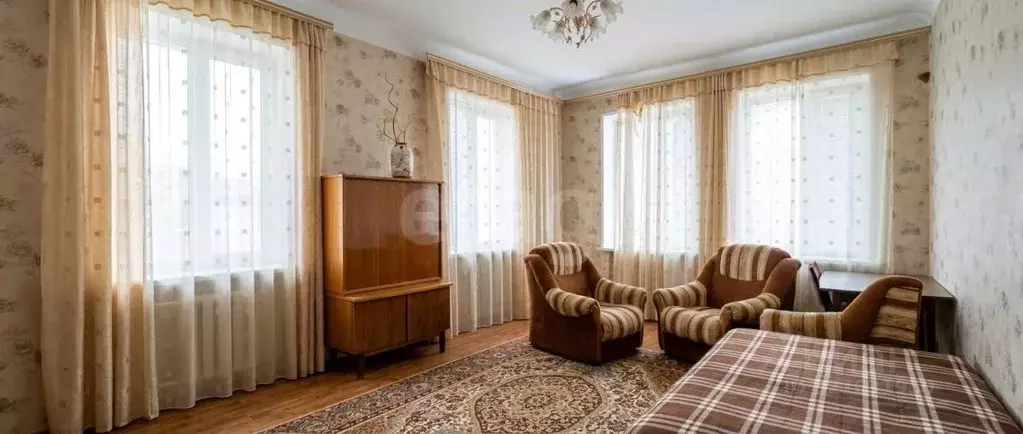 3-к кв. Белгородская область, Губкин ул. Ленина, 12 (68.8 м) - Фото 1