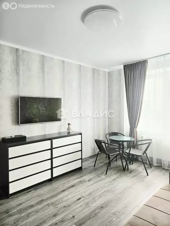 1-комнатная квартира: Зеленоградск, улица Героя России Александра ... - Фото 1