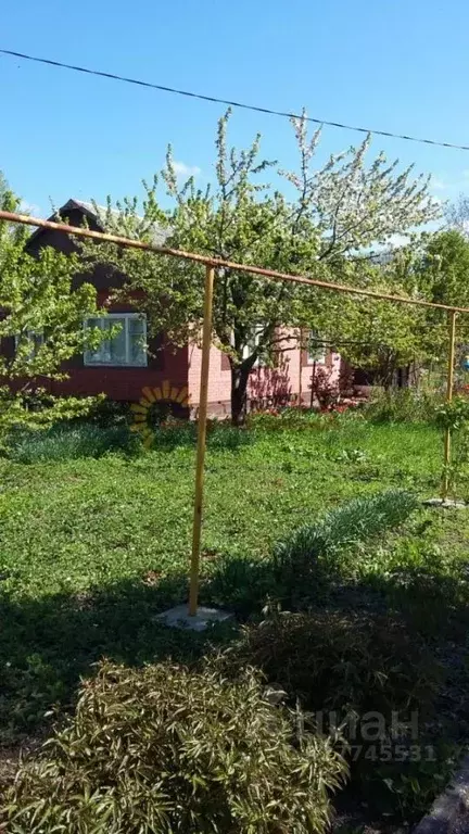 Дом в Краснодарский край, Ейское с/пос, пос. Октябрьский ул. Макаренко ... - Фото 1