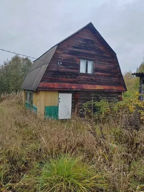 Дом в Ленинградская область, Тихвинское городское поселение, д. Старый ... - Фото 0