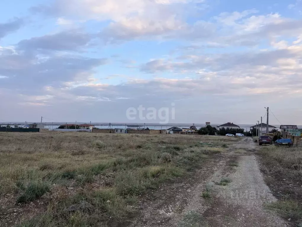 Участок в Крым, Черноморский район, с. Межводное ул. Богдана ... - Фото 0