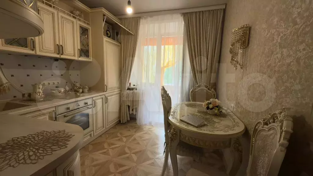 2-к. квартира, 54 м, 2/5 эт. - Фото 1