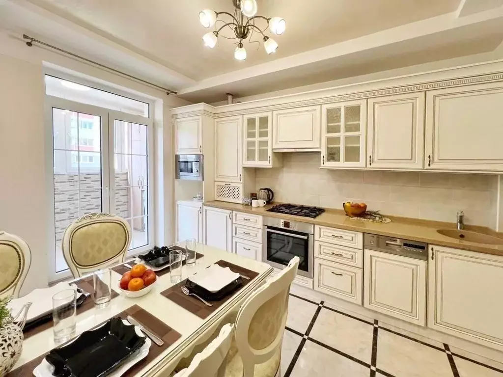 2-к кв. Калининградская область, Калининград Бассейная ул., 36 (75.0 ... - Фото 2