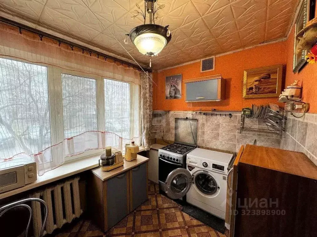 2-к кв. Брянская область, Брянск ул. Молодой Гвардии, 64 (51.4 м) - Фото 2