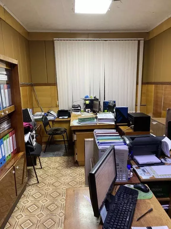 Помещение свободного назначения в Омская область, Кормиловка рп ул. ... - Фото 1