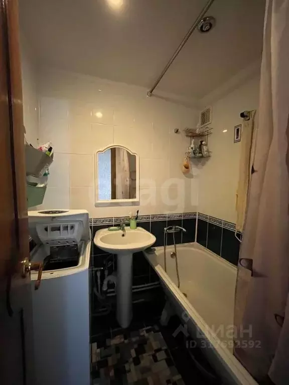 3-к кв. Калмыкия, Элиста 6-й мкр, 11 (60.3 м) - Фото 1