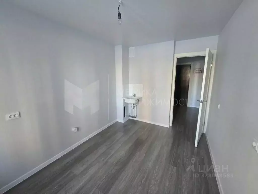 3-к кв. Тюменская область, Тюмень ул. Алексея Леонова, 34 (71.6 м) - Фото 2