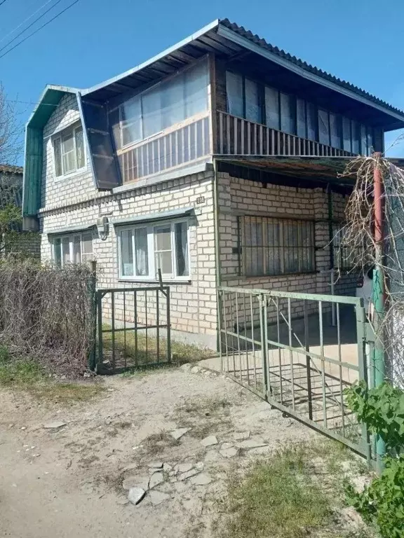 Дом в Волгоградская область, Светлоярский район, Кировское с/пос, ... - Фото 1