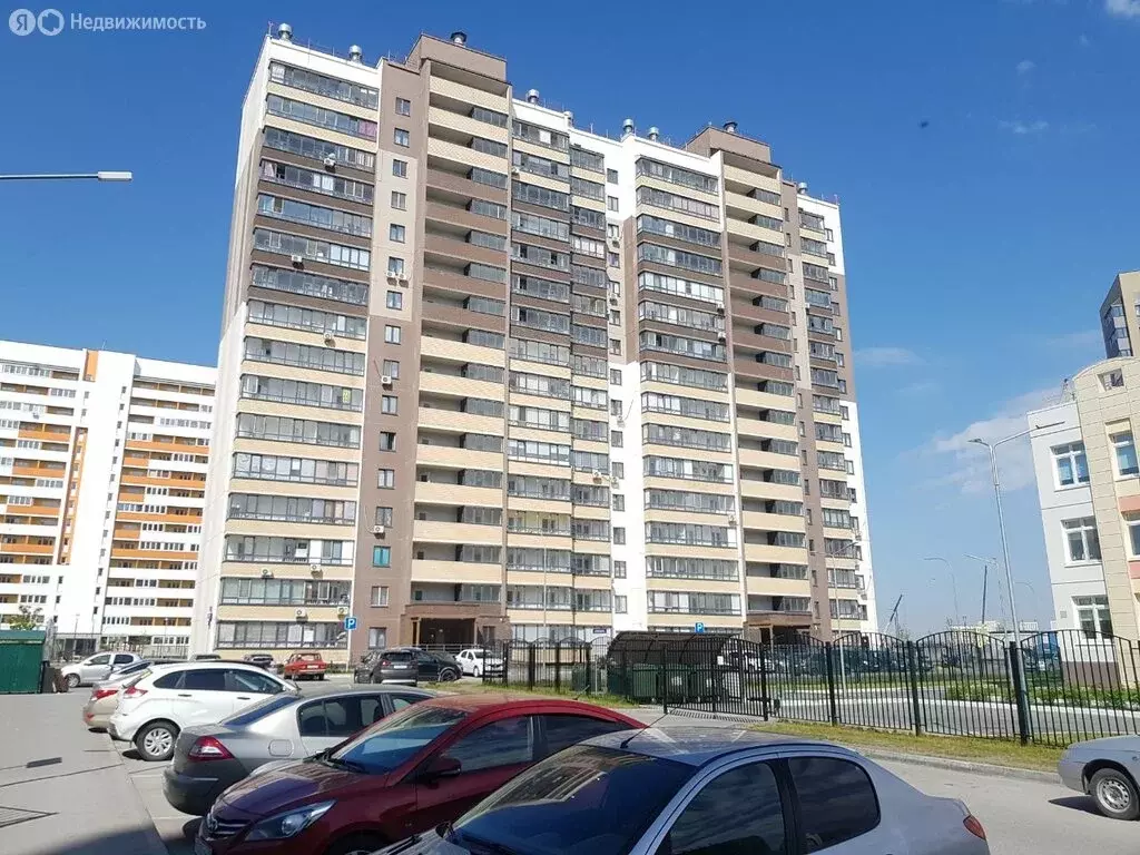 Квартира-студия: Тюмень, улица Новосёлов, 111 (23 м) - Фото 1