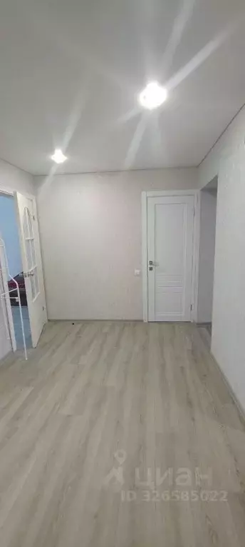 3-к кв. Омская область, Омск ул. Масленникова, 15 (61.0 м) - Фото 2