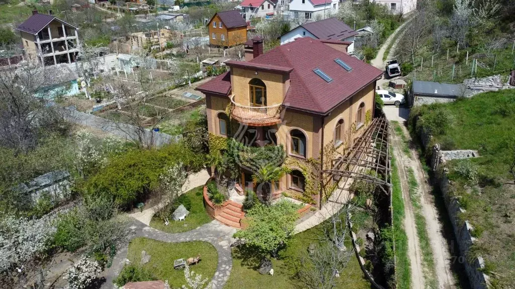 Дом в Крым, Алушта ул. Брусничная, 17 (266 м) - Фото 1