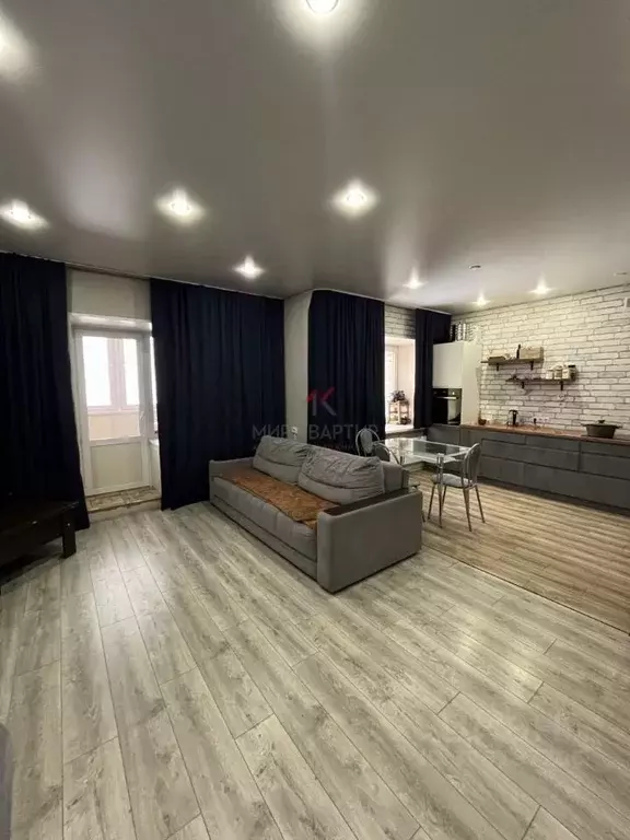 2-к кв. Хакасия, Абакан ул. Чертыгашева, 197Вк2 (60.6 м) - Фото 1