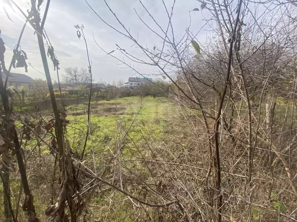 Участок в Адыгея, Майкопский район, пос. Каменномостский ул. Высокая ... - Фото 1