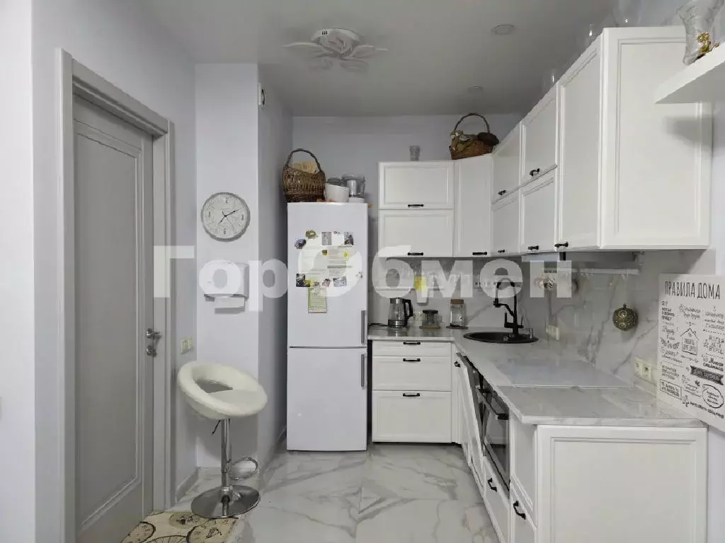 Продается 2-комнатная квартира - Фото 1