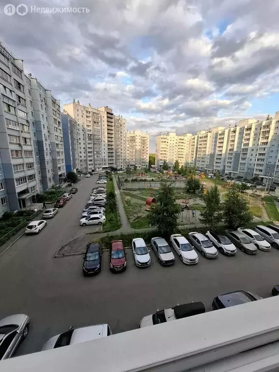 4-комнатная квартира: Челябинск, улица Хохрякова, 36 (85.1 м) - Фото 0