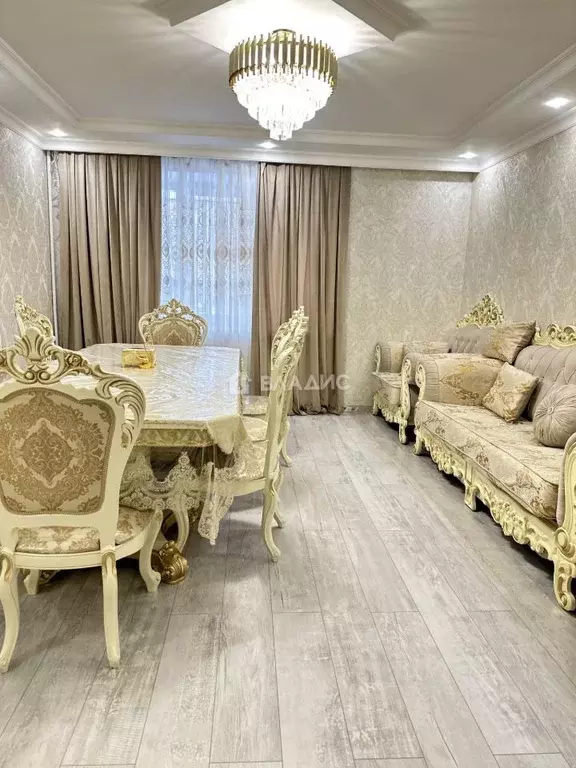 3-к кв. Башкортостан, Уфа ул. Академика Королева, 6 (71.1 м) - Фото 0