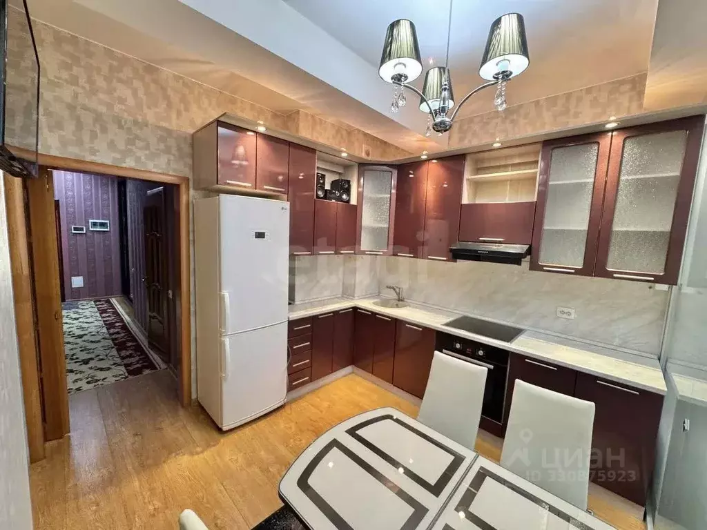 2-к кв. Крым, Симферополь ул. Беспалова (67.8 м) - Фото 1