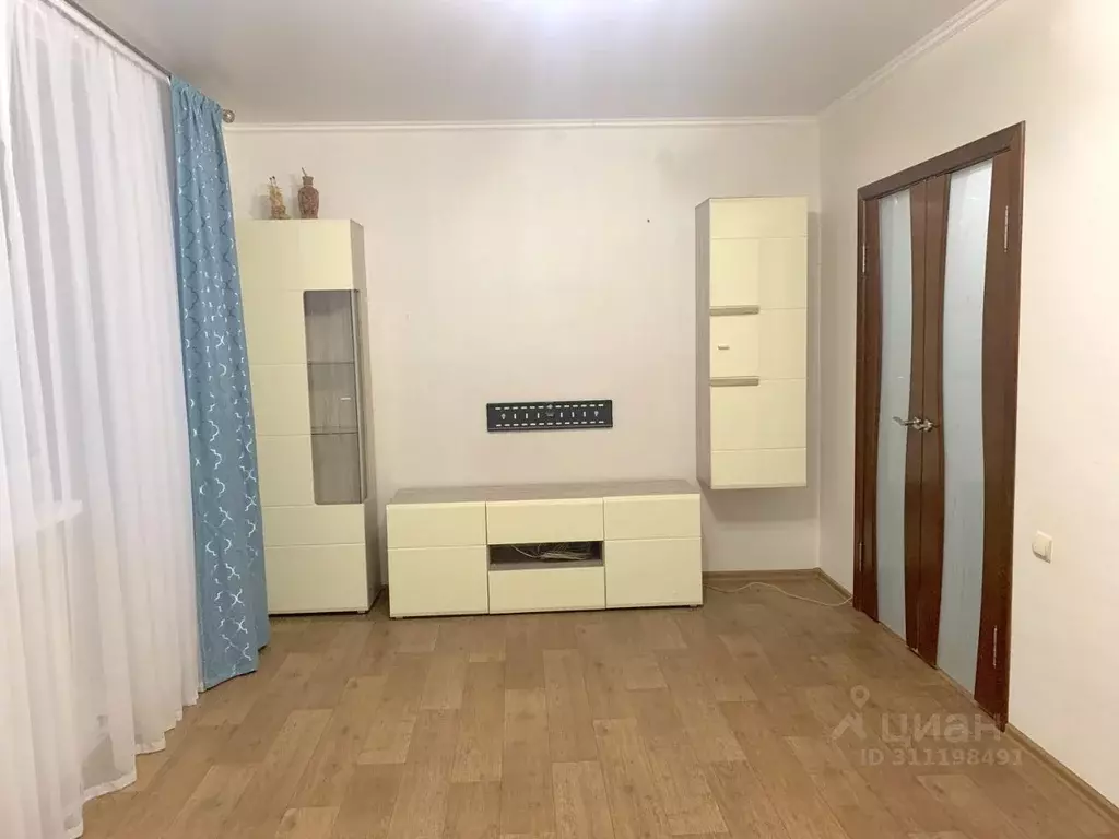 3-к кв. Нижегородская область, Арзамас 11-й мкр, 41 (61.8 м) - Фото 1