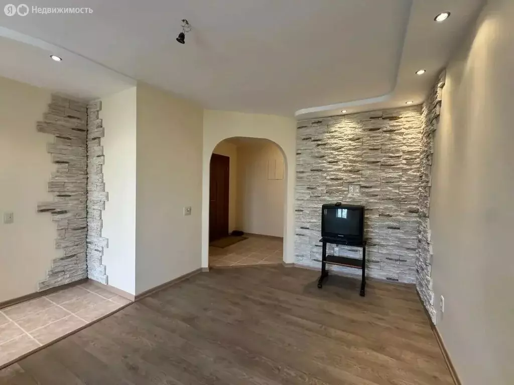 2-комнатная квартира: Брянск, улица Крахмалёва, 35 (80 м) - Фото 2