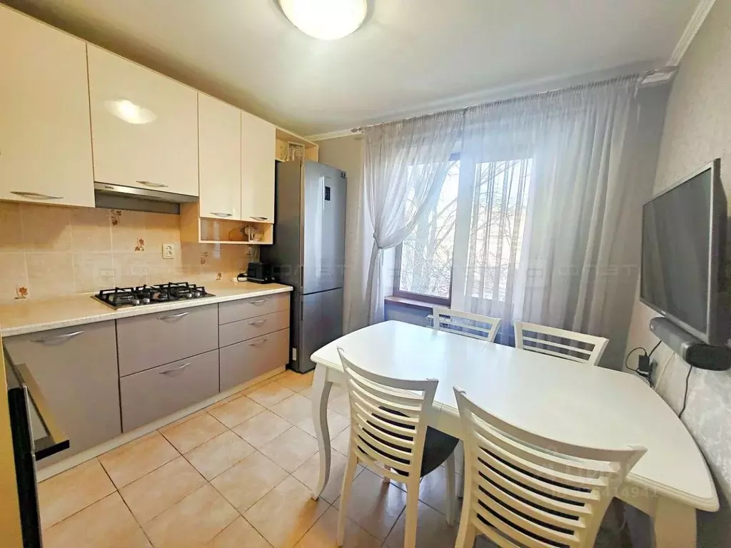 2-к кв. Татарстан, Казань ул. Юлиуса Фучика, 107 (53.7 м) - Фото 1