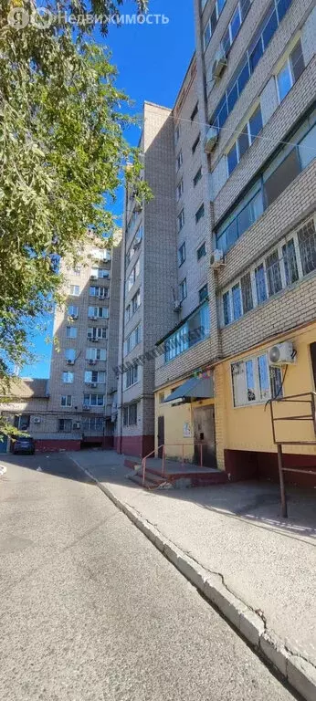 3-комнатная квартира: Элиста, 6-й микрорайон, 1 (60 м) - Фото 0