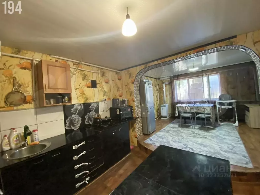 Дом в Краснодарский край, Усть-Лабинск Красная ул. (65 м) - Фото 2